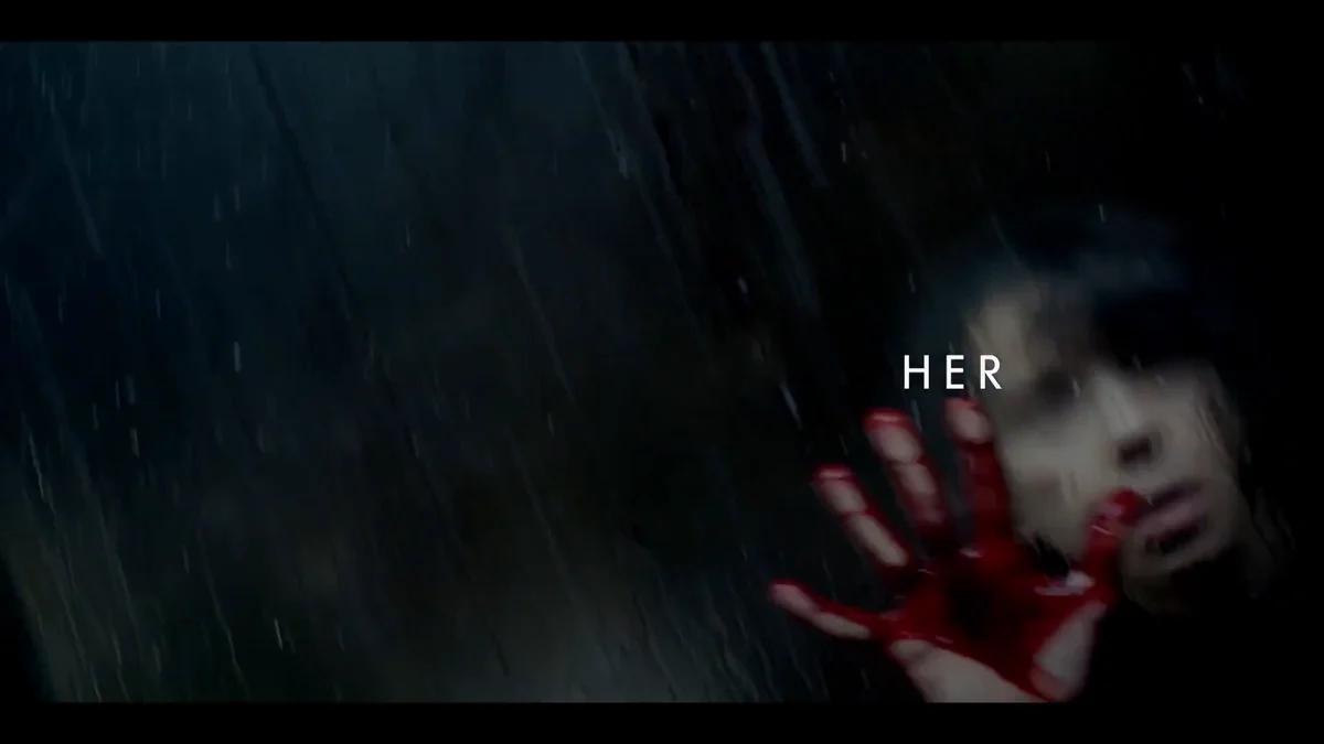 Cena de Bring Her Back, filme de terror da A24 dirigido pelos irmãos Philippou, disponível na HBO Max