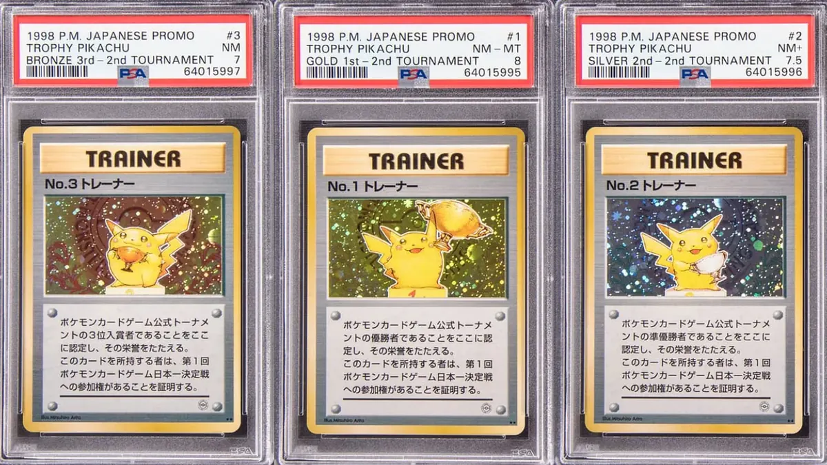 Carta Trophy Pikachu No. 1 Trainer, prêmio dos primeiros torneios oficiais do Pokémon TCG em 1997, com a ilustração de Pikachu segurando um troféu